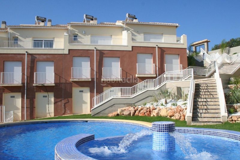 Foto b32c8b38-f9df-4791-88bb-aebd1958e190. Casa adossada amb calefacció aparcament piscina a Pedreguer