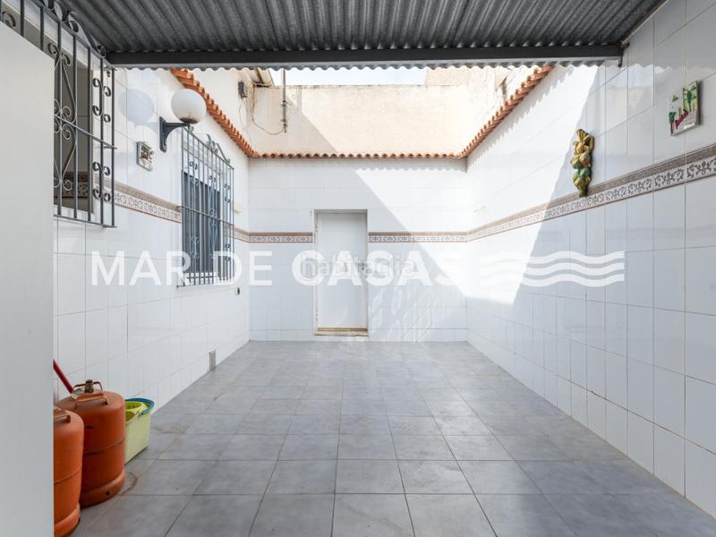 Foto 40266c3e-6722-4a7f-a659-be085f23ac8d. Casa adosada tu espacio al aire libre en el campello en Campello (el)