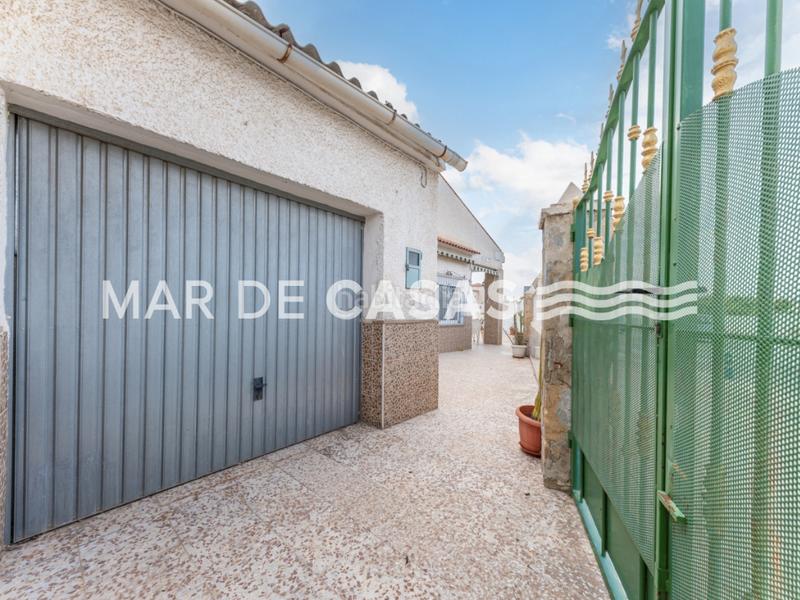 Foto a6d8f120-2552-42d0-9e8e-87cefd3c78cf. Casa adosada tu espacio al aire libre en el campello en Campello (el)