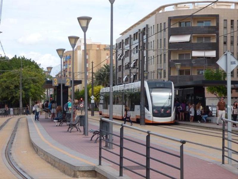 Foto a7bbc12d-2ade-432a-9d21-b79c265774dc. Casa adosada tu espacio al aire libre en el campello en Campello (el)