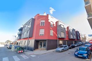 Local Comercial  Carrer polseguera. Espacio comercial con gran potencial en pego