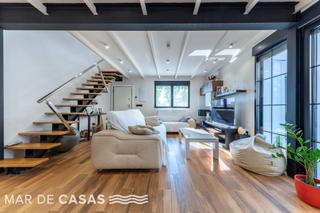 Maison jumelée à Campello Pueblo. Chalet adosado en el vincle de el campello