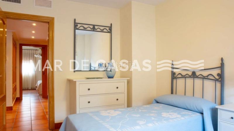 Foto 1e56f9b5-1b0e-4495-8c5b-9930b984ec04. Casa adosada espacio, luz y ubicación: adosado con piscina en San Juan de Alicante
