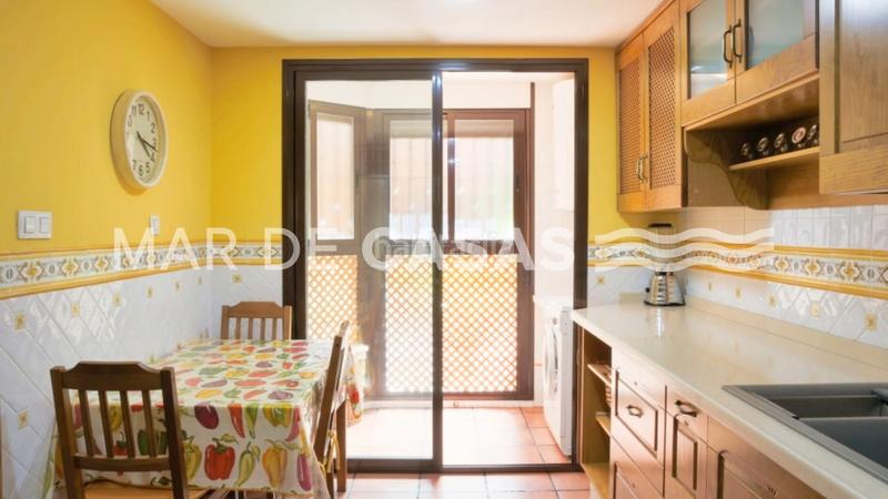 Foto e734e119-3114-40aa-9e90-74eadf4bee9f. Casa adosada espacio, luz y ubicación: adosado con piscina en San Juan de Alicante