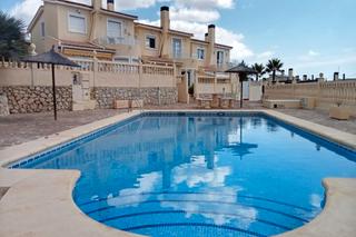 Casa adossada  Carrer dels xops