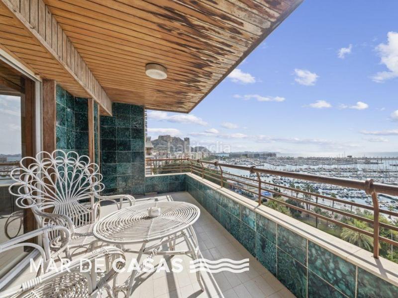 Foto 41aad292-507c-465a-9ec4-86e2946c5462. Appartamento con parcheggio in Ensanche-Diputación Alicante