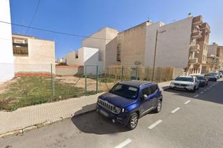 Rural plot in Calle plus ultra 18
