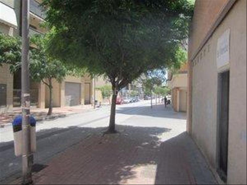 Foto 2aa5f40c-faa2-4441-9405-421a837c6bb5. Local comercial a Campello Playa Campello (el)