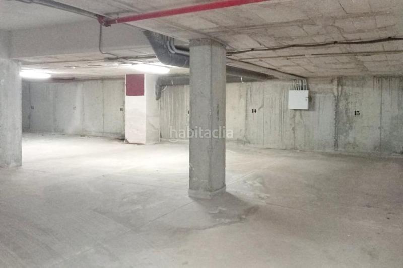 Foto 1fcadaa2-5f68-4505-8ef3-85dce568b89f. Parking voiture dans Puerto Deportivo Guardamar del Segura