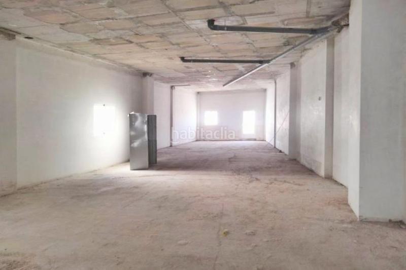 Foto f1bd8ab2-fa3b-4a68-bdf1-ed0e6b1f6970. Local comercial en Pego