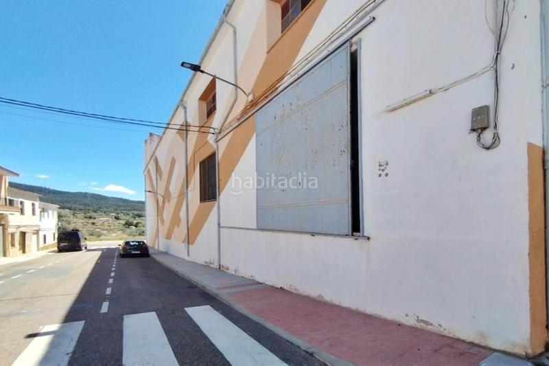 Foto 1fd9520b-8130-4e6c-9951-1126ab3b636c. Industrial building in Ibi