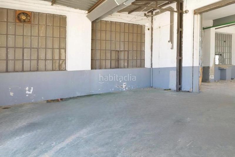 Foto ab5491b6-6cec-47e1-a595-1e3dd7a4f5f6. Industrial building in Ibi