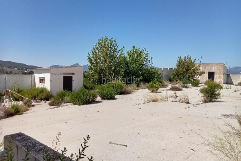 Foto d20ef3ed-254a-4a7b-a74f-92db7da8462e. Industrial building in Ibi