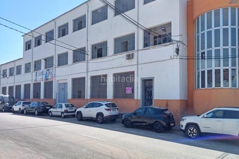 Foto e60fb06d-8632-4d23-aa38-651253c37f93. Industrial building in Ibi
