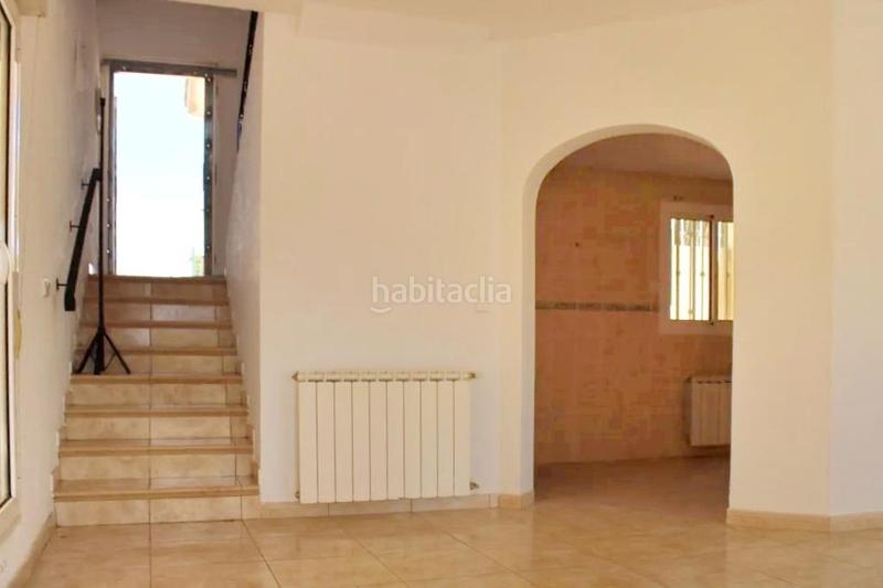 Foto df7e9196-72f1-4c6f-bbcb-c210ca4bd2c6. Casa adossada amb aparcament piscina a Gata de Gorgos