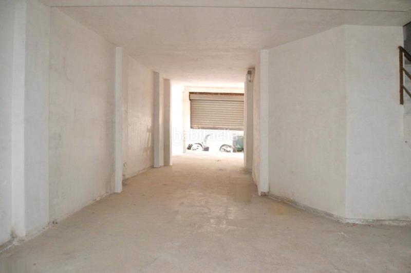 Foto 42cd5992-c92d-4257-9d1a-b8ddc0a15c2a. Local comercial a calle antonio garcía cayuelas 9 a Elche / Elx