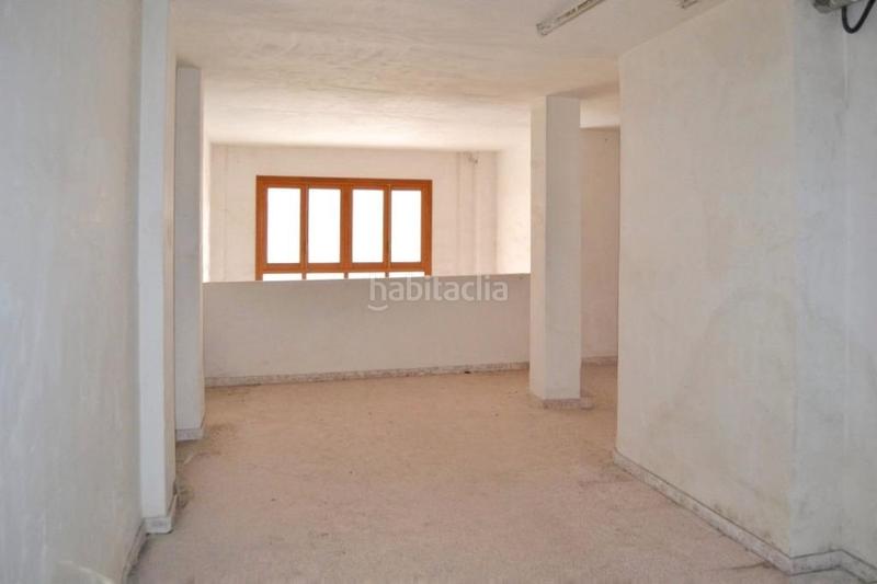 Foto 68339a4c-c772-40eb-a7bb-1784ed777d26. Local comercial a calle antonio garcía cayuelas 9 a Elche / Elx