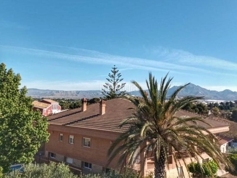 Foto 69a8565e-4cca-4cfd-9f38-57289d0c380c. Casa adosada en Centro Mutxamel