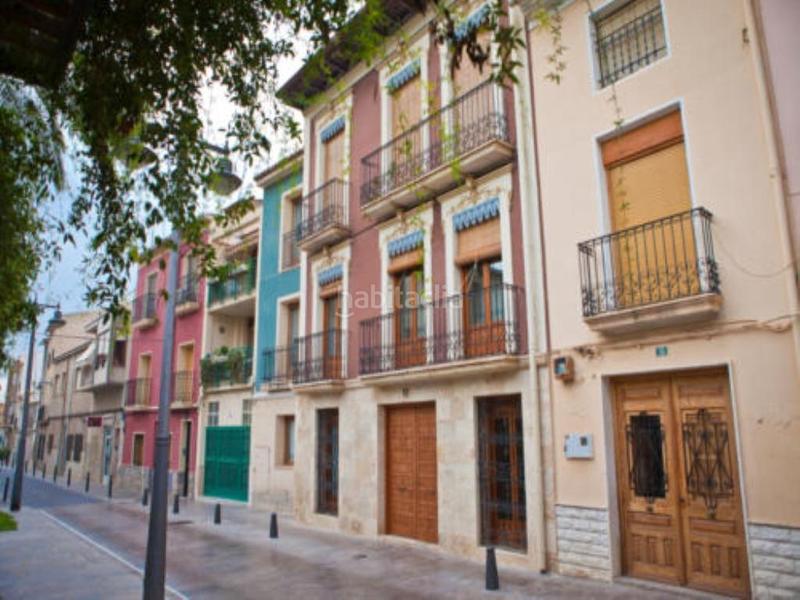 Foto 3c7c2fb9-61a9-459e-be9d-ab6926fd4c25. Casa adossada amb aparcament a Centro Mutxamel