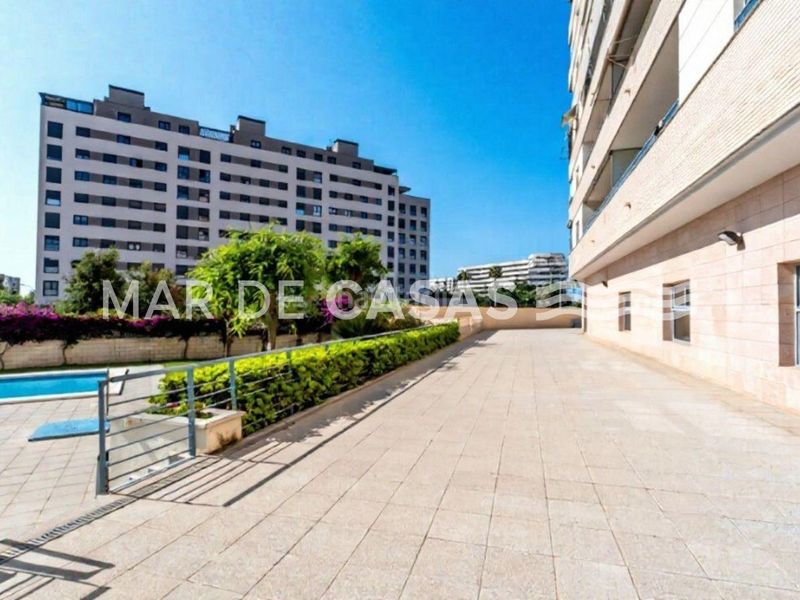 Foto 59a000d2-3e28-4925-948d-53da31a3eb7e. Pis amb aparcament piscina a PAU 5 Alicante