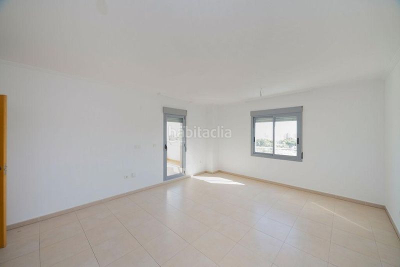 Foto b9f08839-46a0-4ee9-84ab-2a03993ee8ec. Pis amb aparcament piscina a PAU 5 Alicante