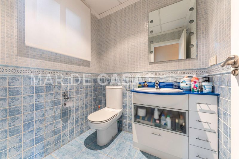 Foto 17e4d395-8edc-4735-9aff-f4e1f79b2242. Casa adossada amb aparcament a El Travaló - Martínez Valero Elche / Elx