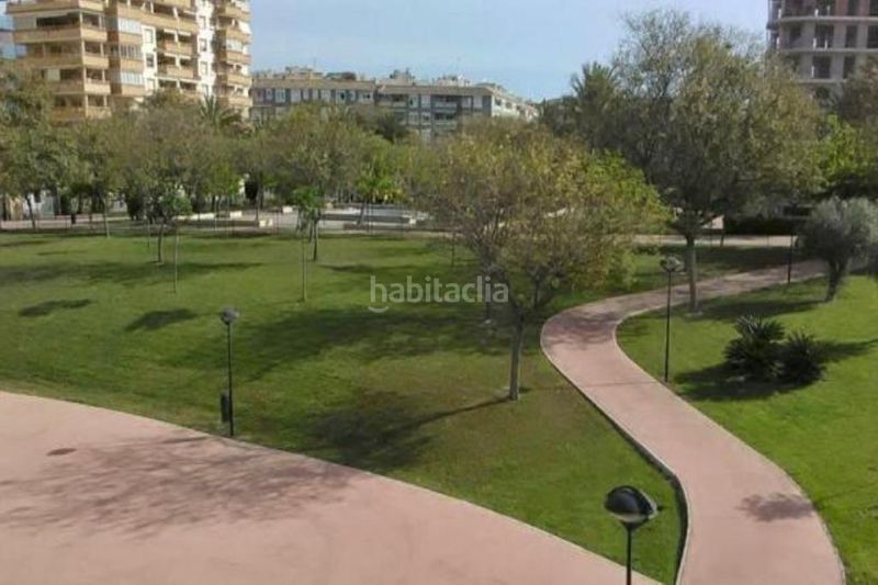 Foto d53d1cdb-78a7-4e8d-ac98-f93ffd3a480f. Pis a Campello Pueblo Campello (el)