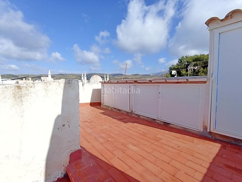 Foto 7bc33373-180d-41c3-8bd6-46d0e92932d7. Casa adossada amb piscina a Pueblo Español-Coveta Fumá Campello (el)