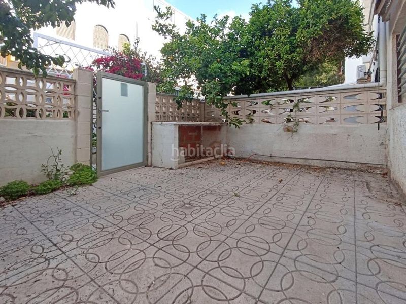 Foto e45e134b-a6ec-440f-b7e3-bda9023bee17. Casa adossada amb piscina a Pueblo Español-Coveta Fumá Campello (el)