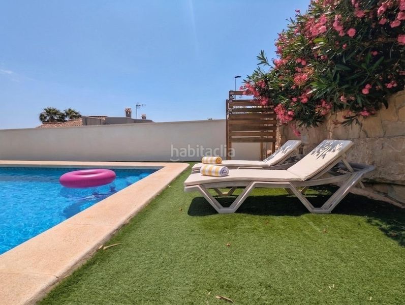 Foto 2a8ed3b3-3ad8-4d31-b4d7-8fe9b4ba455b. Xalet amb aparcament piscina a Bonalba-Cotoveta Mutxamel