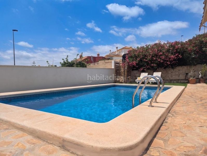 Foto a141eec7-35cd-4b6a-8298-6fd980d88849. Xalet amb aparcament piscina a Bonalba-Cotoveta Mutxamel