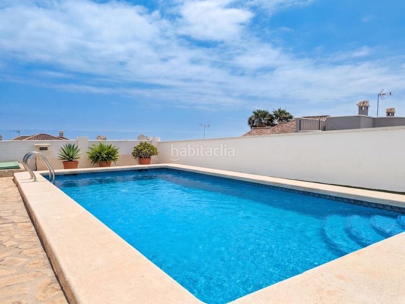Foto f8e8e41d-4bee-4bf7-91cf-8d7c5512b47b. Xalet amb aparcament piscina a Bonalba-Cotoveta Mutxamel