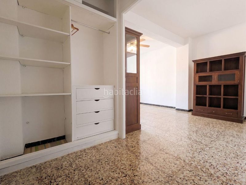 Foto b686378f-909e-44a6-ad11-0ec8be9a07eb. Pis a Campello Playa Campello (el)