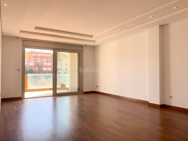 Foto 4693a0ff-2bfb-4cd3-a0c9-4304b40797d9. Pis a Plaza Crevillente - Antiguos Juzgados - El Asilo Elche / Elx