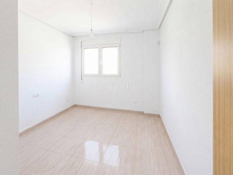 Foto eff7f59d-5ea8-452b-95df-7d09ad9546e5. Pis a Florida Alta Alicante