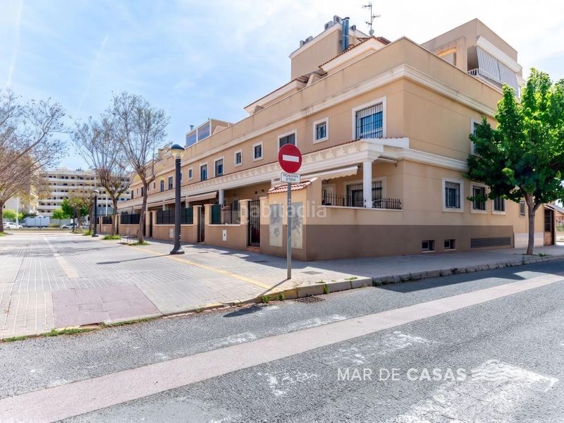 Foto 590f67c0-ca1b-4d8a-beb9-04d649ea6c4f. Casa adossada amb aparcament a El Travaló - Martínez Valero Elche / Elx