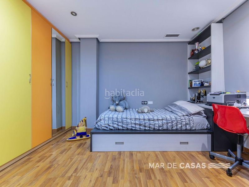 Foto 8b510d39-e670-4f28-b875-5c0b3c0b2d55. Casa adossada amb aparcament a El Travaló - Martínez Valero Elche / Elx
