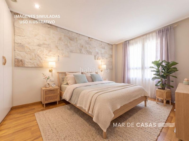 Foto c982e006-81f8-4f00-8080-30facdb04370. Casa adossada amb aparcament a El Travaló - Martínez Valero Elche / Elx