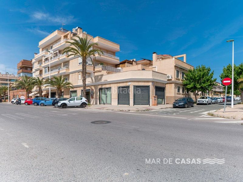 Foto d3ee0121-4d7f-44f5-b3d3-826eea7d7f5c. Casa adossada amb aparcament a El Travaló - Martínez Valero Elche / Elx