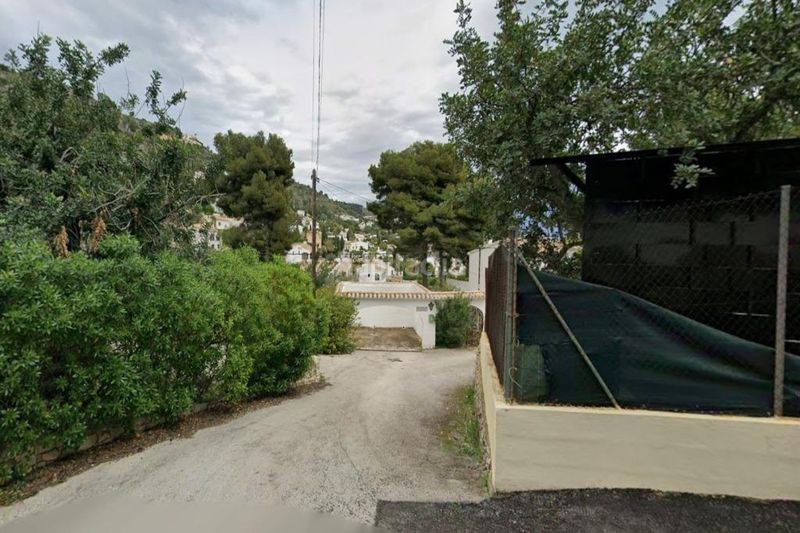 Foto 45bf8275-d8dd-465c-b4ba-c287e3f01c77. Xalet amb aparcament piscina a Puerto Xàbia