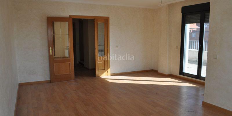 Foto 1d66f5f8-b5cd-47e1-8e58-62bf843ff082. Dachwohnung mit parking in La Avanzada-La Cueva Fuenlabrada