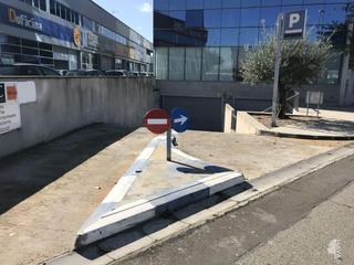 Aparcament cotxe  Carrer ivars d'urgell