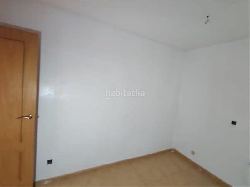 Foto f54dfb64-cb65-4a89-b348-c9aff0eef0f9. Piso en Almacelles
