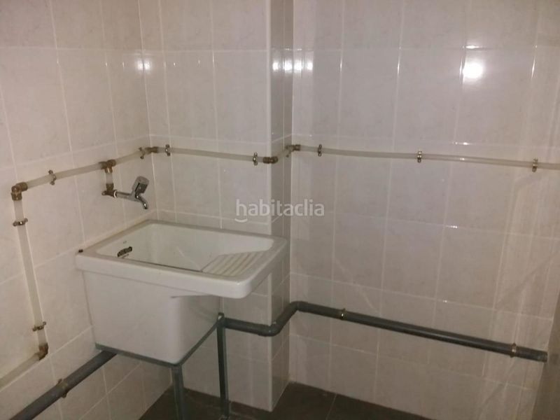 Foto 7f45e3b9-9096-47ea-98c7-826c23b11627. Local comercial a Instituts-Universitat Lleida