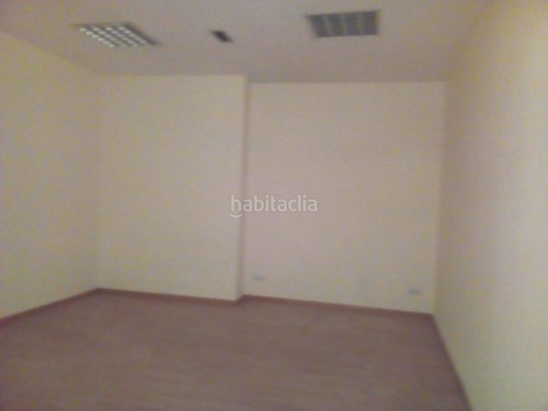 Foto 4559e518-e145-41e6-9e3e-53669d11bfa7. Local comercial a Instituts-Universitat Lleida