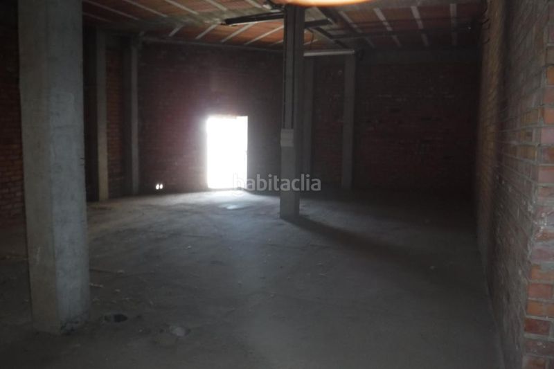 Foto f6bf3fad-0367-4b30-8830-a516ad4a4ea6. Local comercial en Vilanova de Segrià