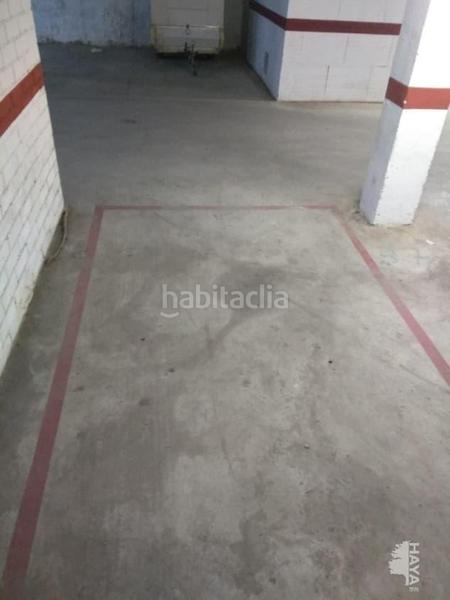 Foto c9134fcd-93c2-44f9-a739-394c01f10ffc. Parking coche en Almacelles
