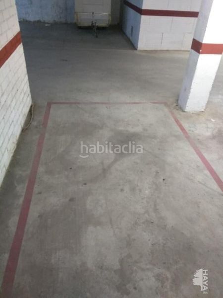 Foto c9134fcd-93c2-44f9-a739-394c01f10ffc. Aparcament cotxe a Almacelles