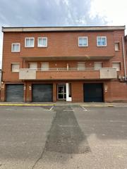 Appartement à Alpicat. Vivienda en alpicat! pon tu precio!