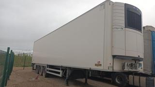 Lloguer Aparcament cotxe  Lleida. Se alquila semiremolque chreau